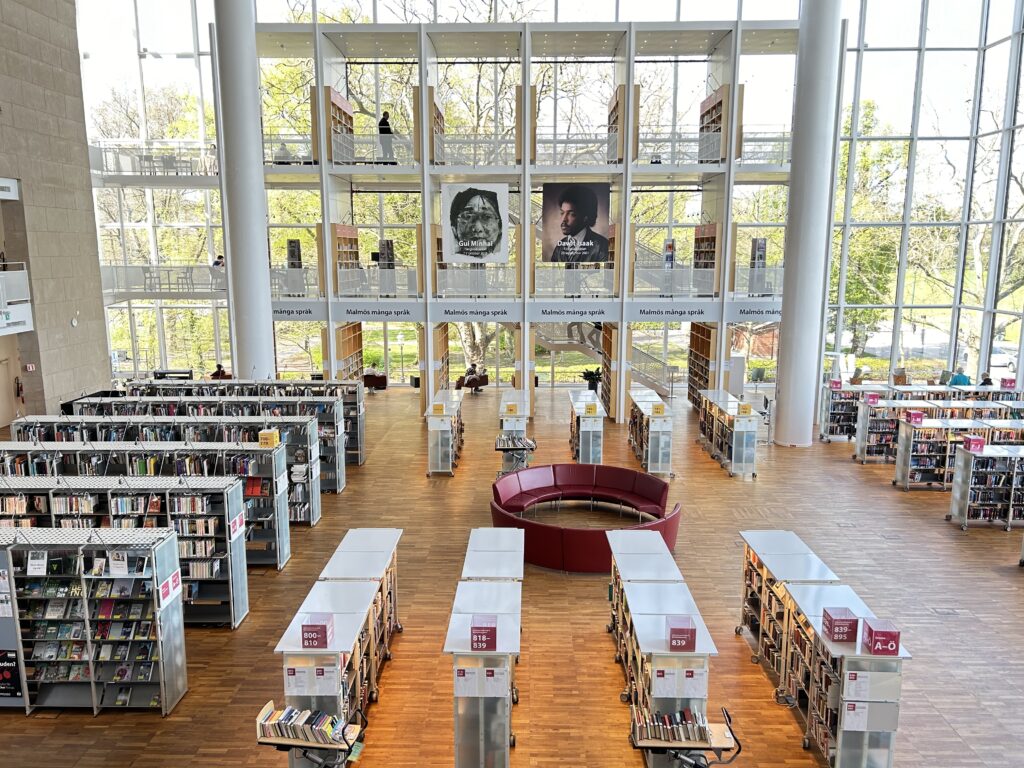 マルメ市立図書館