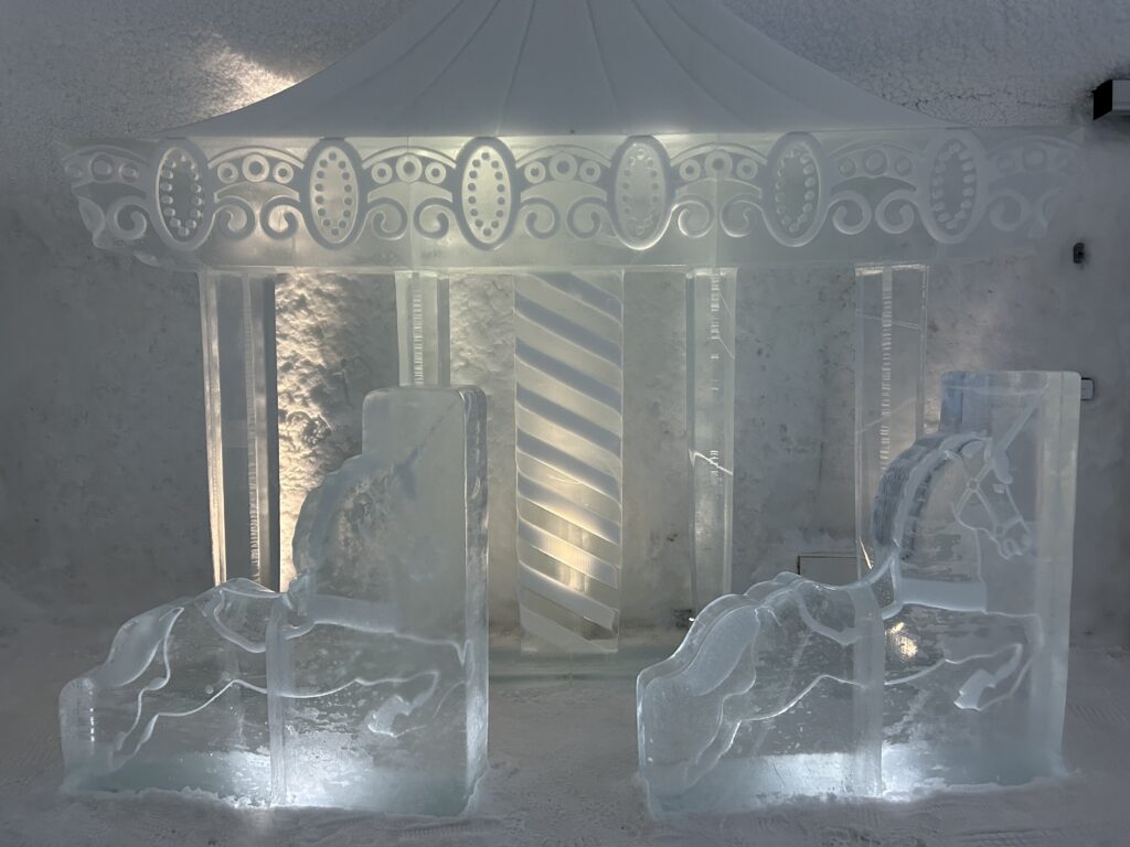 ICE BAR