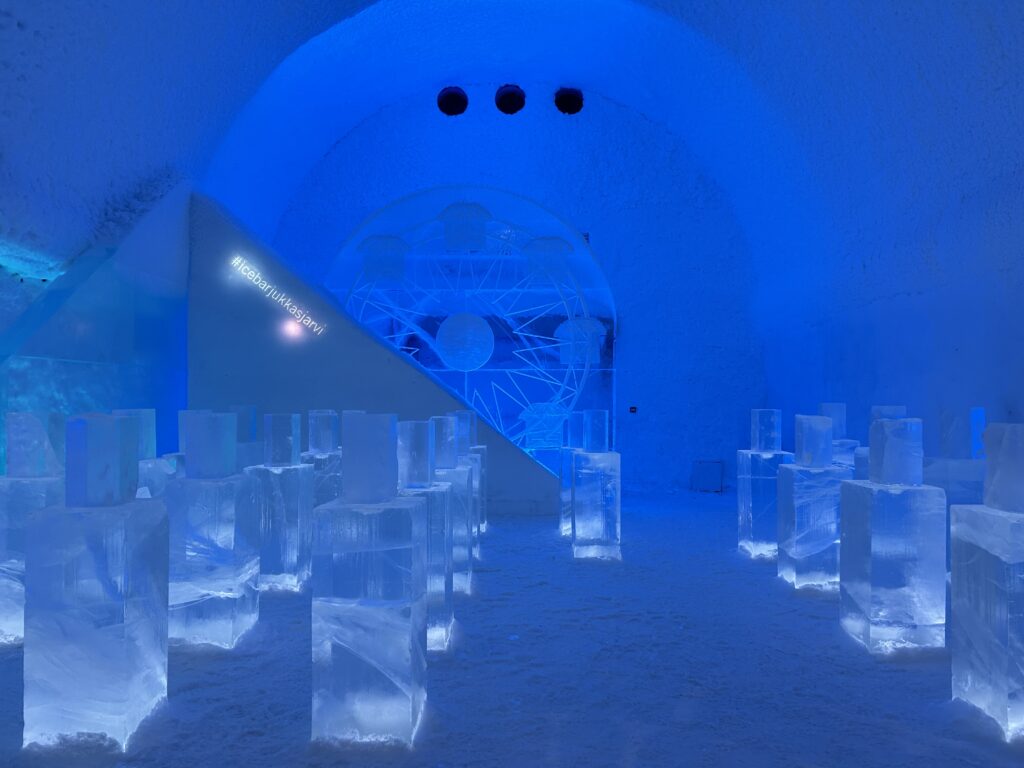 ICE BAR