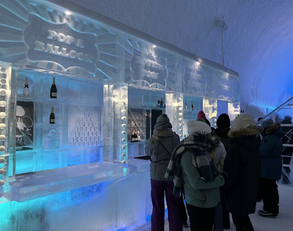 ICE BAR