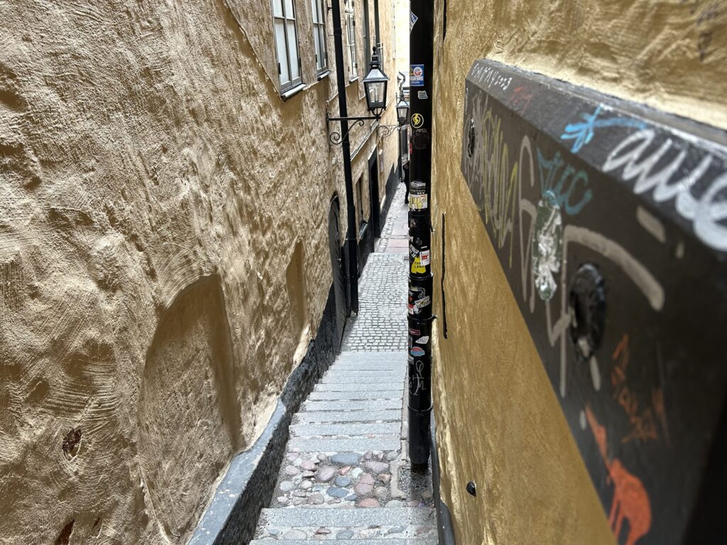 ストックホルムで一番細い小道
